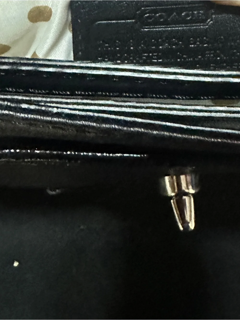 Classic Black Leather Shoulder Bag-Coach brand-#556 - Picture 2 of 3